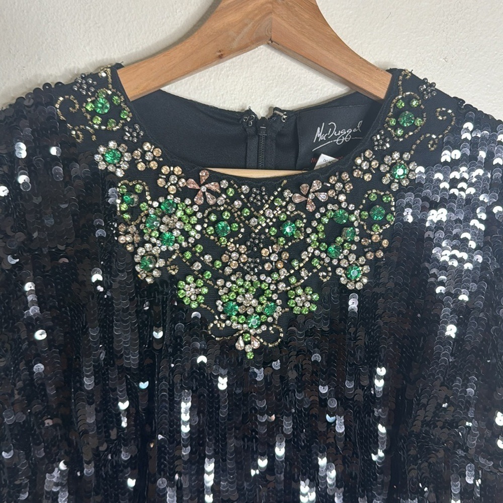 Mac Duggal Sequined Embellished Collar Gown in Black Green size 6 style 93613 - Picture 7 of 16